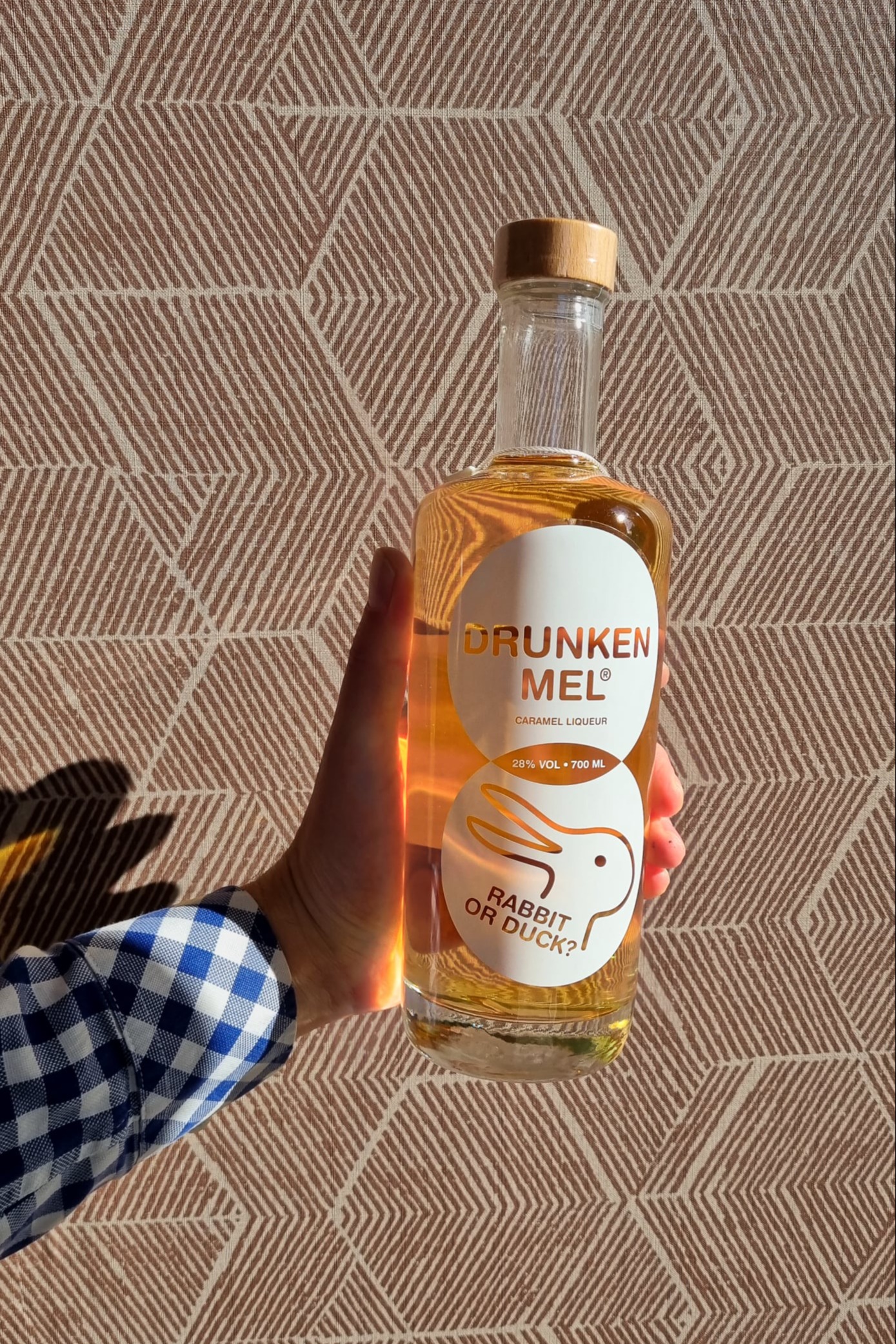 Joreca foto scheve fles likeur fles_caramel_likeur